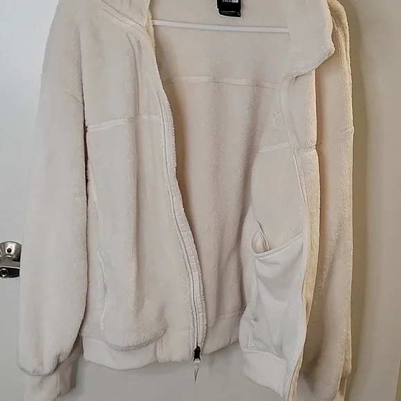 Women's North Face Cream Fleece Jacket - Picture 5 of 5